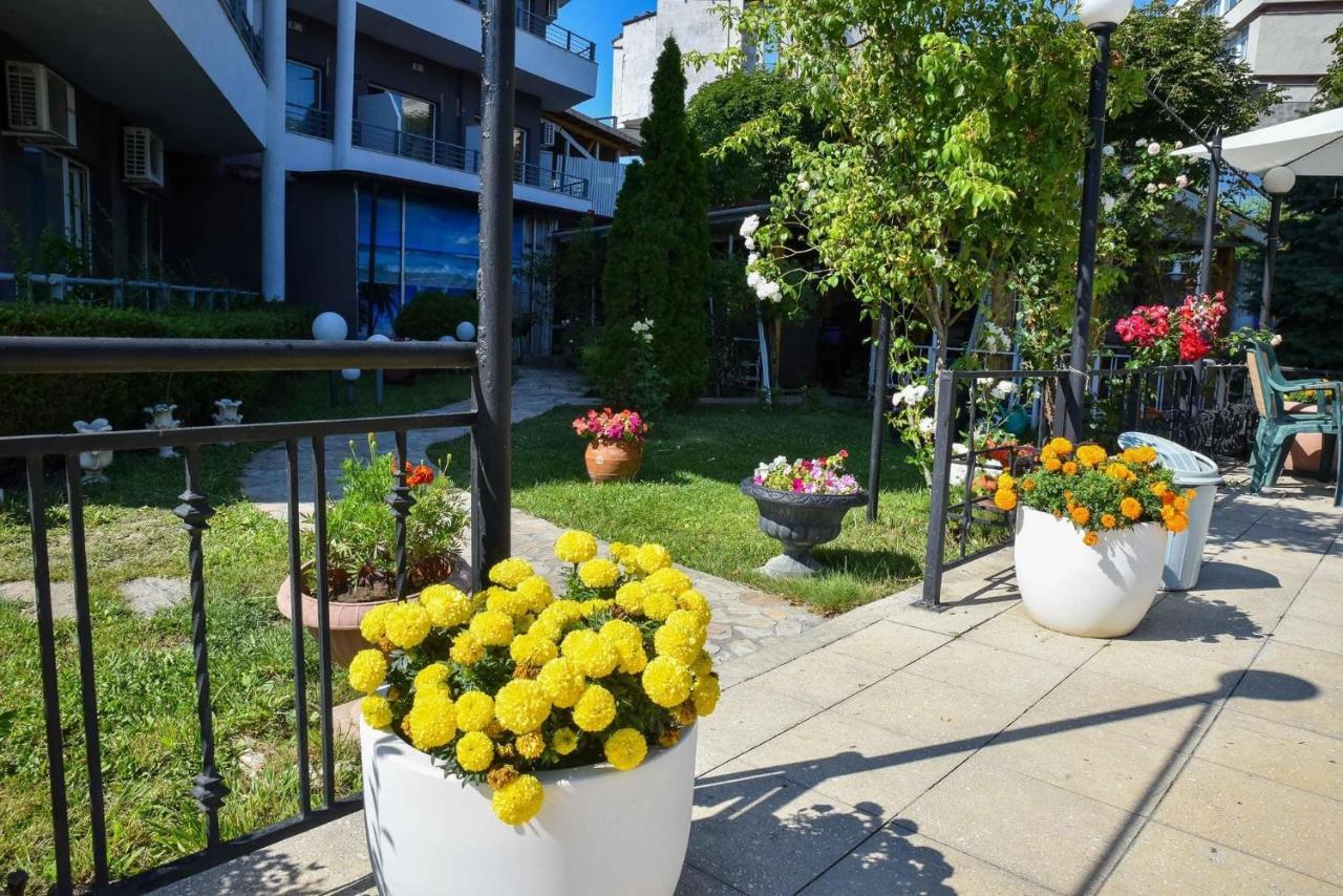 Apartments Devora 1 & Bar & Restaurant Warna Zewnętrze zdjęcie